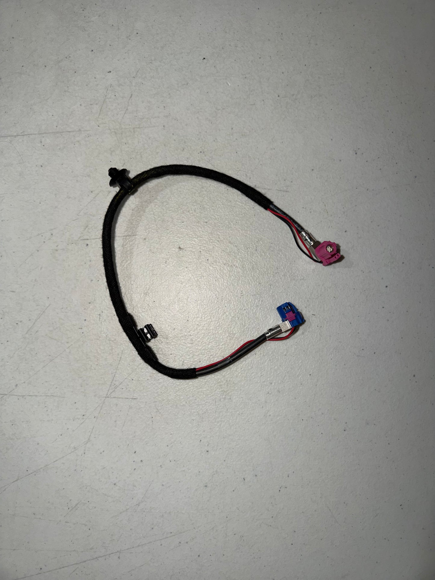 LVDS Cable Right Angle for Large Format Sync 4 Displays