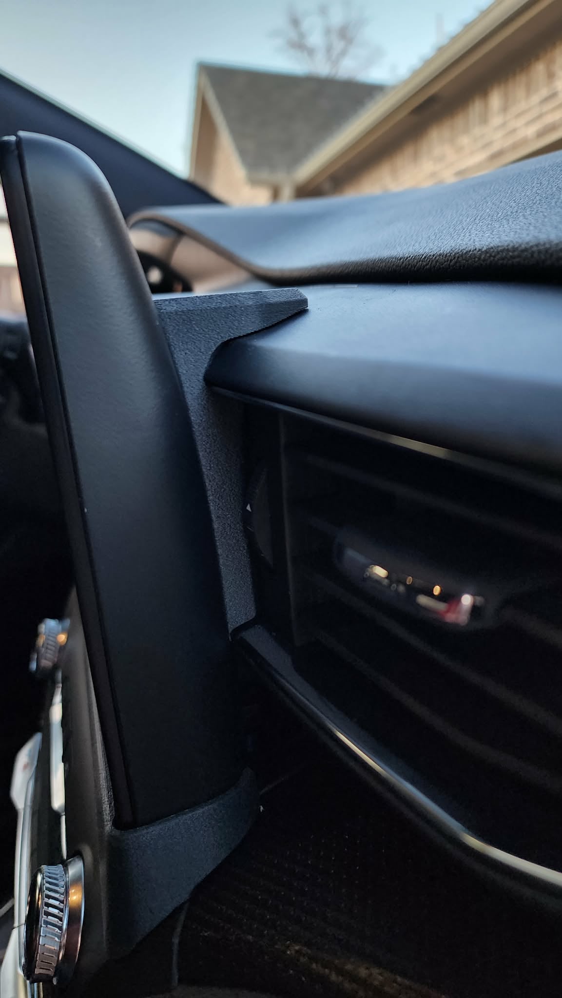 2020-2024 Explorer to Lincoln Aviator 10" Landscape Display Adapter Bracket Set